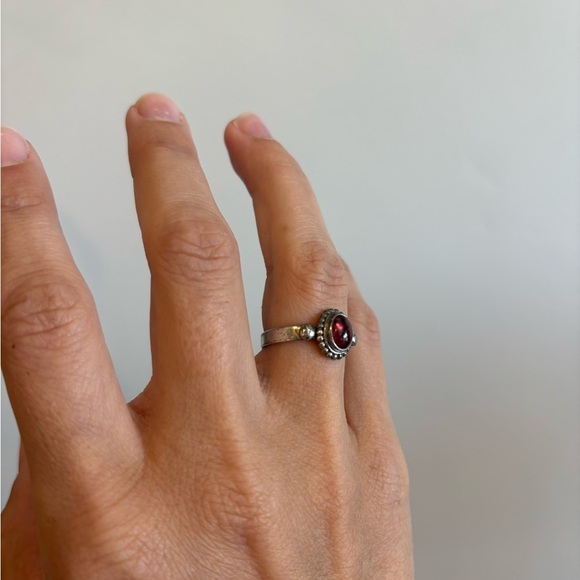Vintage Garnet 925 Sterling Silver Southwestern Ring Size 6 - Picture 7 of 8